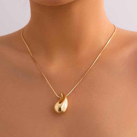 Colar Dourado de Gota Curvada